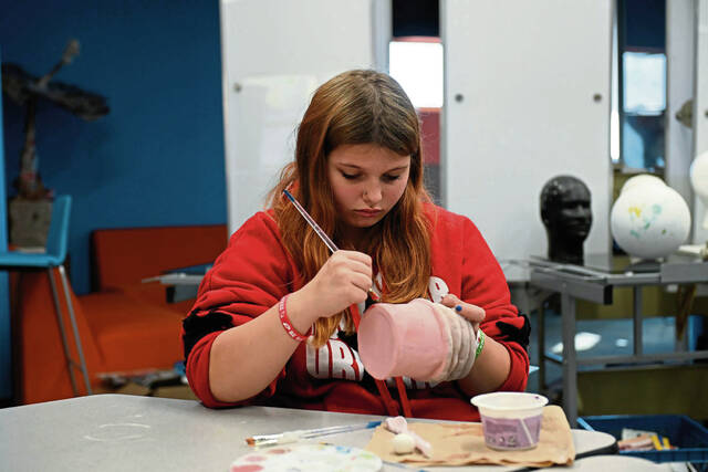 9019484_web1_gtr-CoolClassroom_Leechburg002-110925