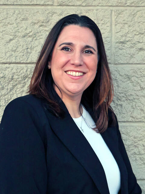 9019761_web1_4-ChristinaHeadley