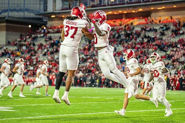 9019969_web1_2025-11-05T050348Z_1762311133_MTZPGELB58FZ1R0_RTRFIPP_3_FOOTBALL-NCAA