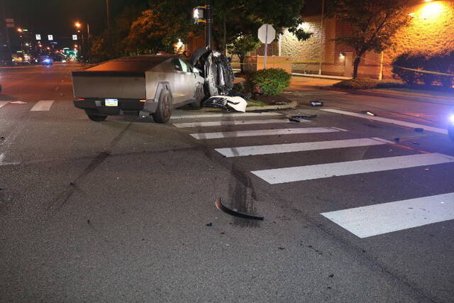 9021313_web1_Terrelle-Pryor-crash