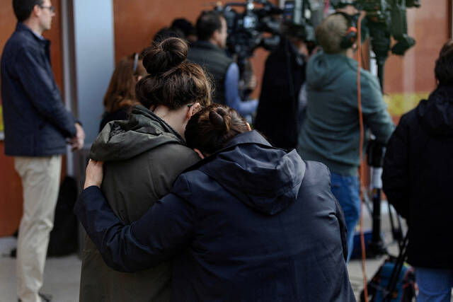 9021615_web1_2025-11-05T192708Z_388123696_RC2EQHAETMIP_RTRMADP_3_USA-TRUMP-IMMIGRATION-CHICAGO