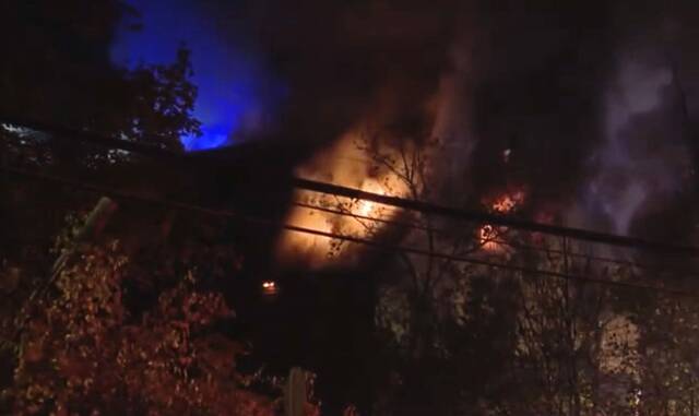 9023270_web1_ptr-fire-110225