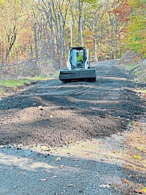 9023394_web1_sew-HuntRoad7-111325