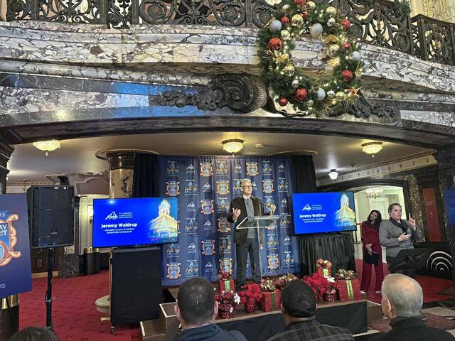 9023489_web1_ptr-LightUp