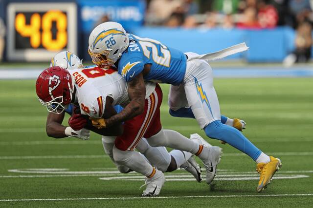 9023533_web1_2024-01-07T231212Z_827790019_MT1USATODAY22243366_RTRMADP_3_NFL-KANSAS-CITY-CHIEFS-AT-LOS-ANGELES-CHARGERS