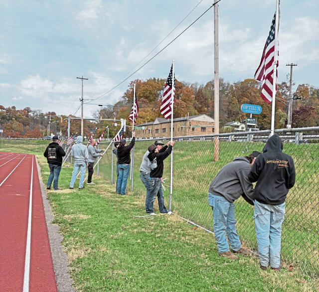 9023796_web1_gtr-vetmemorials-valleyhs-110825