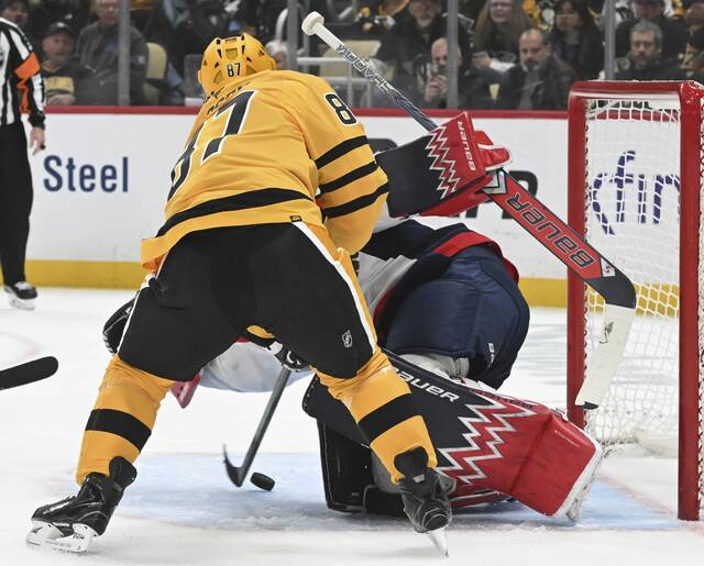 9025222_web1_ptr-PensCaps05-110725