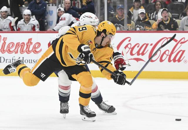 9025222_web1_ptr-PensCaps16-110725