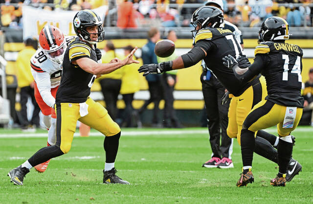 9025227_web1_ptr-SteelersBrowns01-101325