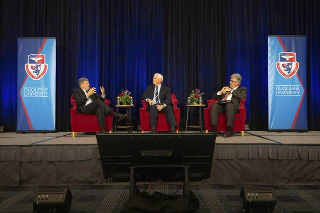 9025595_web1_PTR-penceVisit04-110725