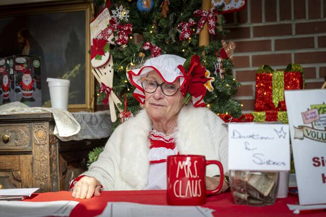 9027656_web1_gtr-lo-SaintEmma8-110925