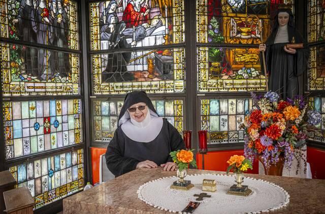 9027656_web1_gtr-lo-SaintEmma9-110925