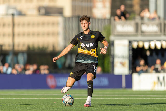 9027756_web1_ptr-Hounds-070724