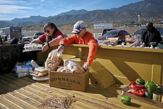 9029046_web1_2025-11-08T014819Z_1_LYNXMPELA700Z_RTROPTP_4_USA-SHUTDOWN-HUNGER