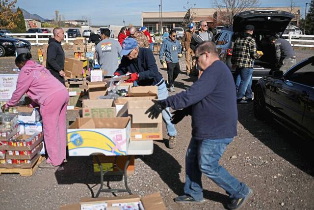 9029046_web1_2025-11-08T014819Z_1_LYNXMPELA7010_RTROPTP_4_USA-SHUTDOWN-HUNGER