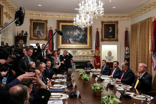 9029953_web1_2025-11-08T004734Z_2_LYNXMPELA613T_RTROPTP_3_USA-HUNGARY