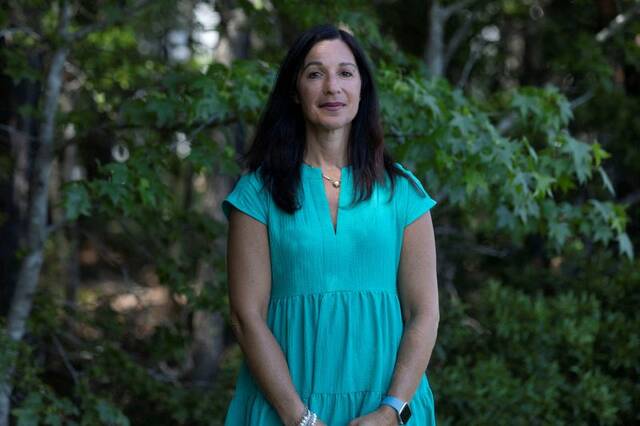 9030911_web1_2025-11-08T100241Z_1_LYNXMPELA704H_RTROPTP_3_USA-TRUMP-VOTERS-SHUTDOWN