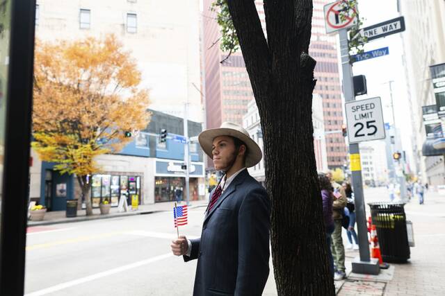 9030973_web1_GTR-Grandmarshal8-110925