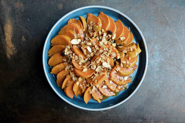 9032289_web1_GTR-ThanksgivingMeal101-113125