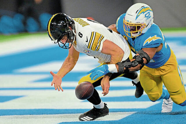 9032577_web1_2025-11-10T015948Z_1498519866_MT1USATODAY27549584_RTRMADP_3_NFL-PITTSBURGH-STEELERS-AT-LOS-ANGELES-CHARGERS