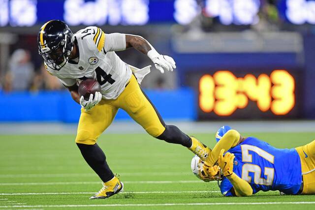 9032577_web1_2025-11-10T023956Z_1298192360_MT1USATODAY27549942_RTRMADP_3_NFL-PITTSBURGH-STEELERS-AT-LOS-ANGELES-CHARGERS