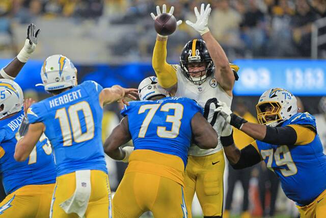 9032577_web1_2025-11-10T033139Z_268697057_MT1USATODAY27550134_RTRMADP_3_NFL-PITTSBURGH-STEELERS-AT-LOS-ANGELES-CHARGERS