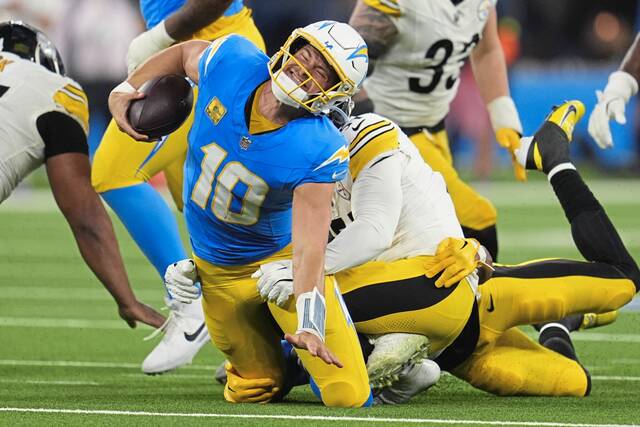 9032577_web1_AP25314087202498