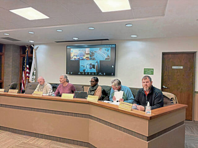 9035446_web1_vnd-RIDC3-111225