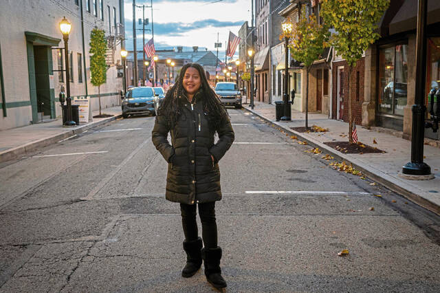 9036727_web1_her-blackmayor5-112025