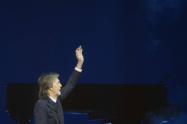 9036745_web1_ptr-PaulMcCartney-1112252