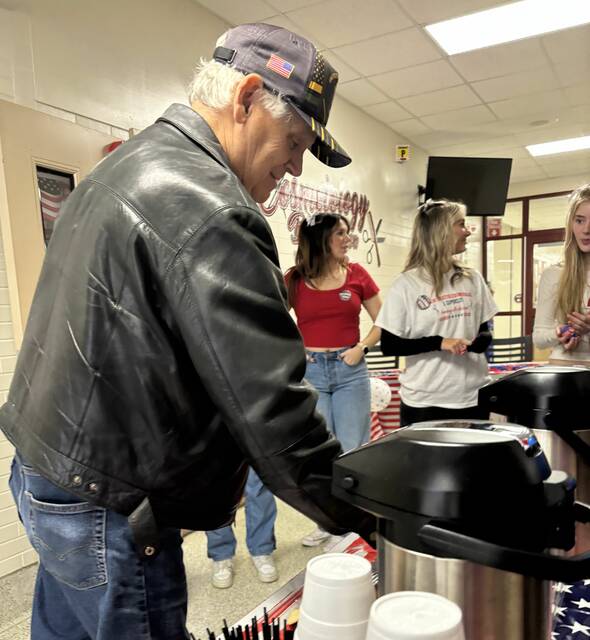 9036997_web1_naj-VetsCoffee-112025