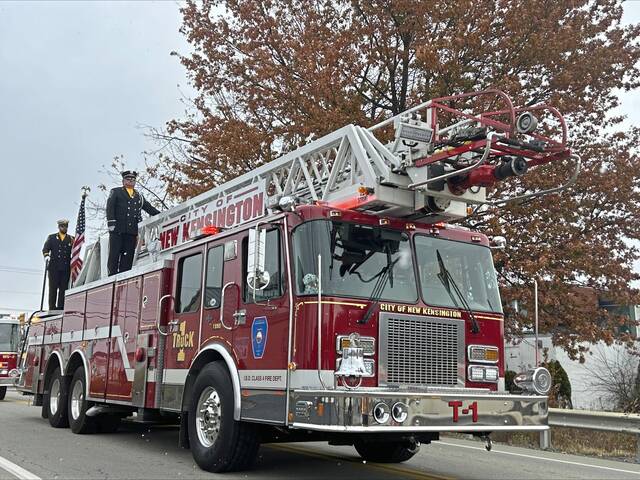 9037048_web1_VND-Lower-Burrell-Veterans-Day-parade-Nov-2025-006