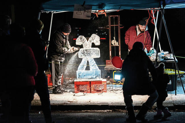 9037378_web1_SEW-SewLightUp6-120924