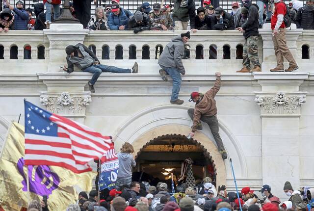 9038543_web1_2025-11-11T213745Z_3_LYNXMPELAA14J_RTROPTP_4_USA-ELECTION-TRUMP