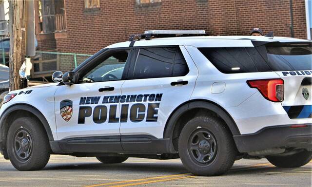 9040087_web1_WEB-New-Ken-police-car