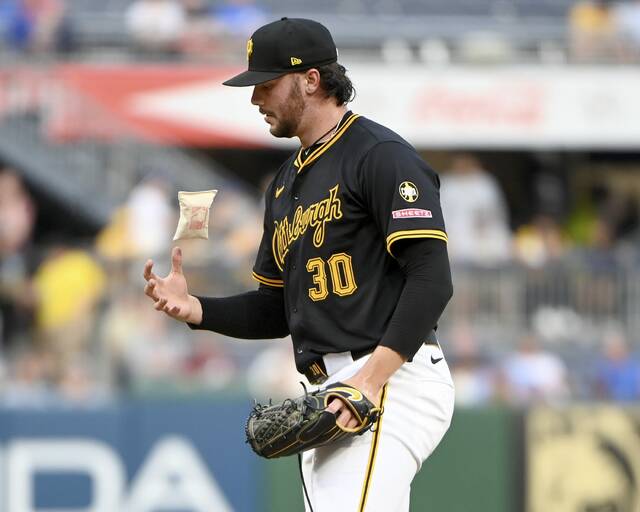 9042060_web1_ptr-BucsCubs10-091725