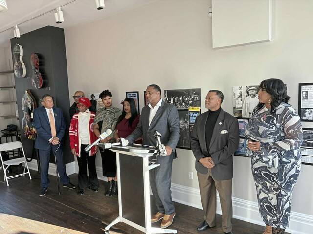 9042440_web1_ptr-AugustWilson-3