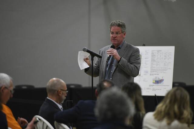 9042618_web1_vnd-datameetings006-111325