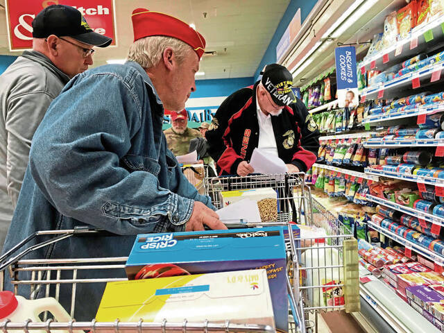 9042803_web1_vnd-marineshop02-122318