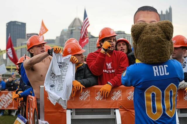 9046396_web1_gtr-PittGameDay8-111625