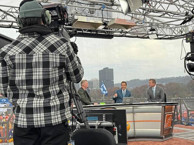 9046396_web1_ptr-GameDaySwift2-111625