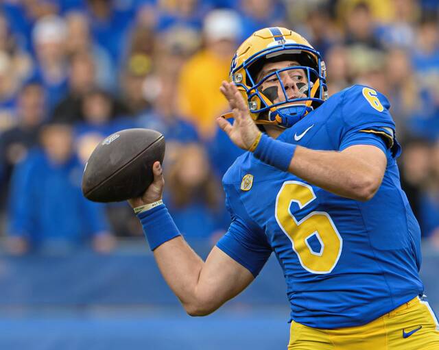 9046973_web1_gtr-pitt4-102625