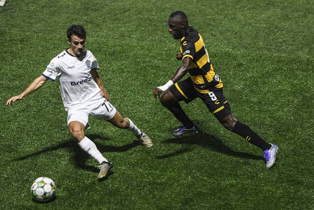 9049148_web1_ptr-Riverhounds001-111625