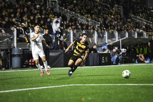 9049148_web1_ptr-Riverhounds002-111625