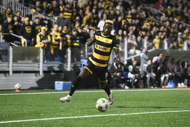 9049148_web1_ptr-Riverhounds005-111625