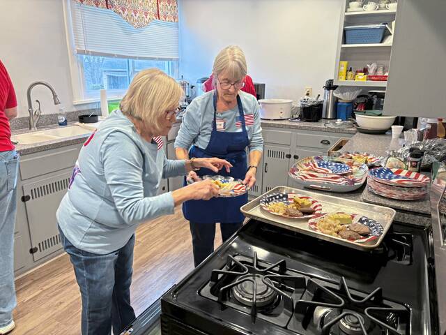 9049407_web1_vnd-vetsbreakfasts10-111625