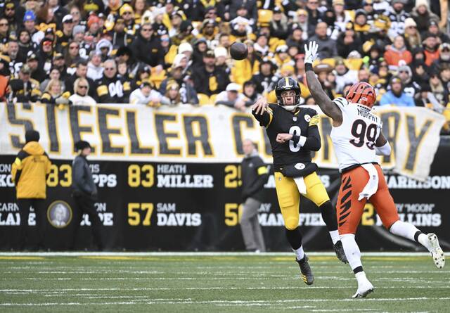 9051415_web1_ptr-SteelersBengals01-111725