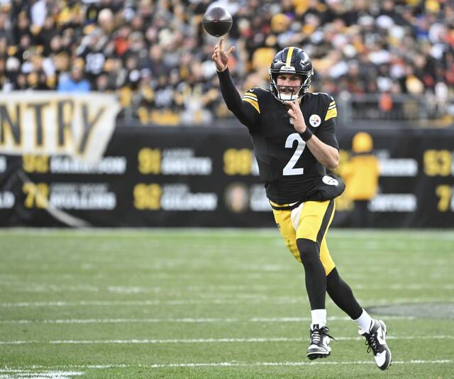 9051415_web1_ptr-SteelersBengals15-111725