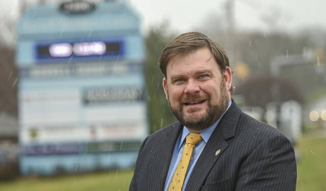 9054060_web1_vnd-pittman101-121224