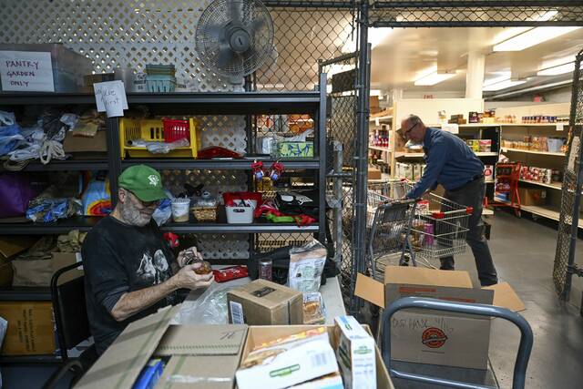 9054269_web1_her-foodresources002-111825